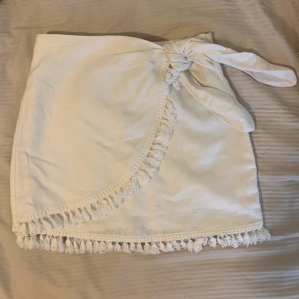 White skirt F21